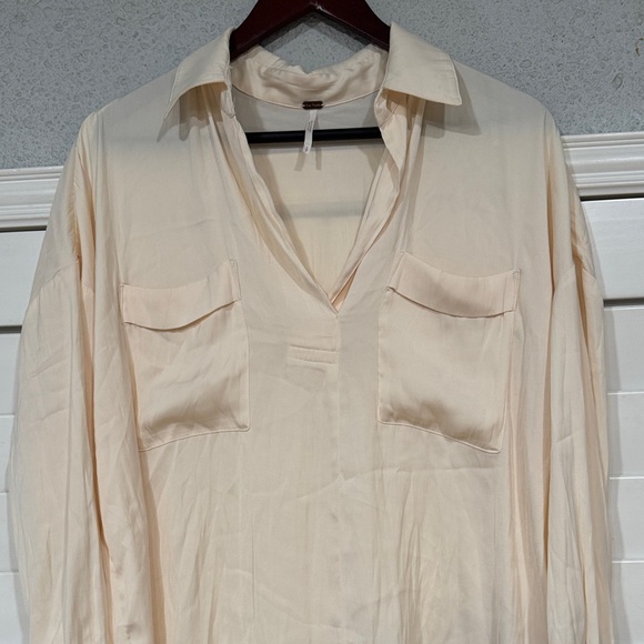 Free People Cream Blouse with V-Neck - Picture 3 of 6
